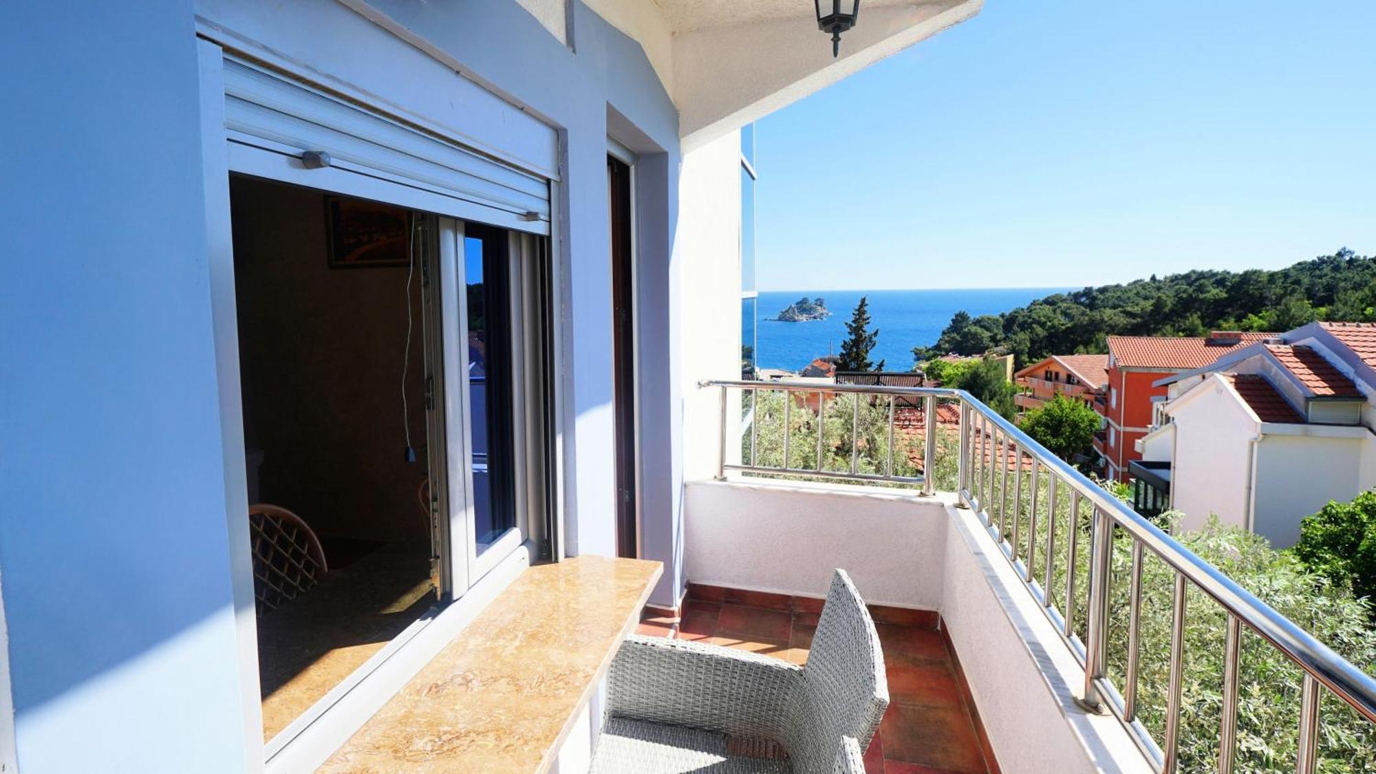 Medin Apartments Bluvista Petrovac エクステリア 写真