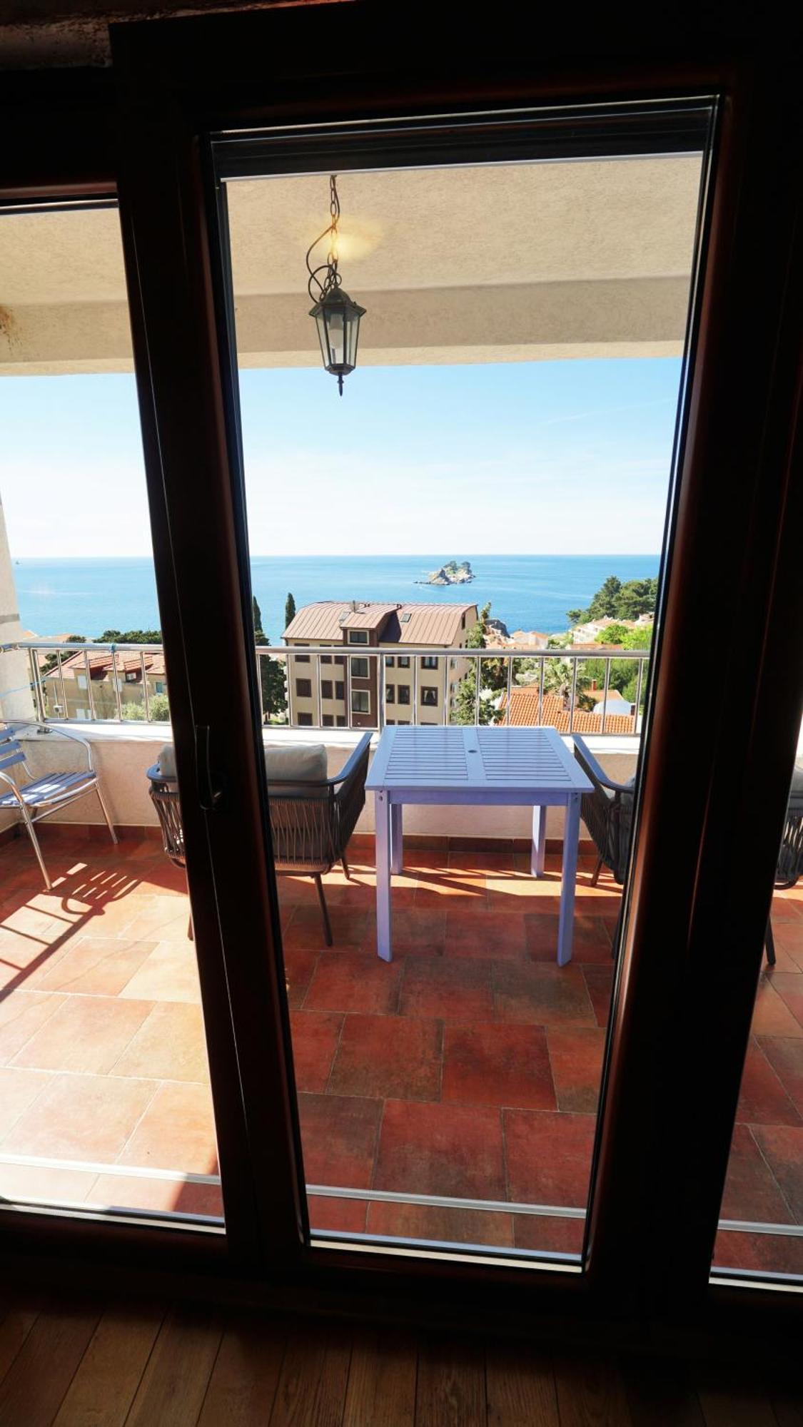 Medin Apartments Bluvista Petrovac エクステリア 写真
