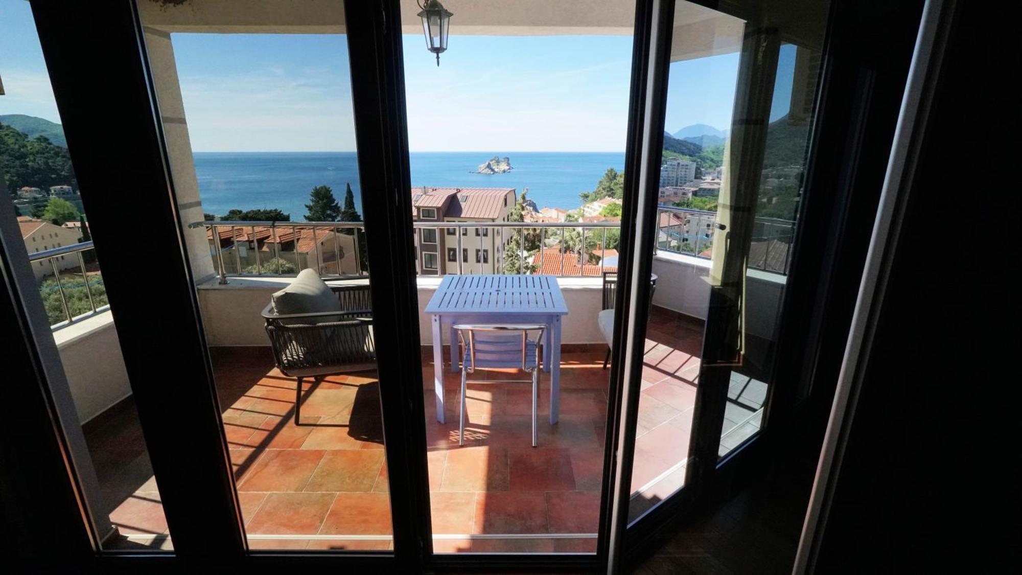 Medin Apartments Bluvista Petrovac エクステリア 写真